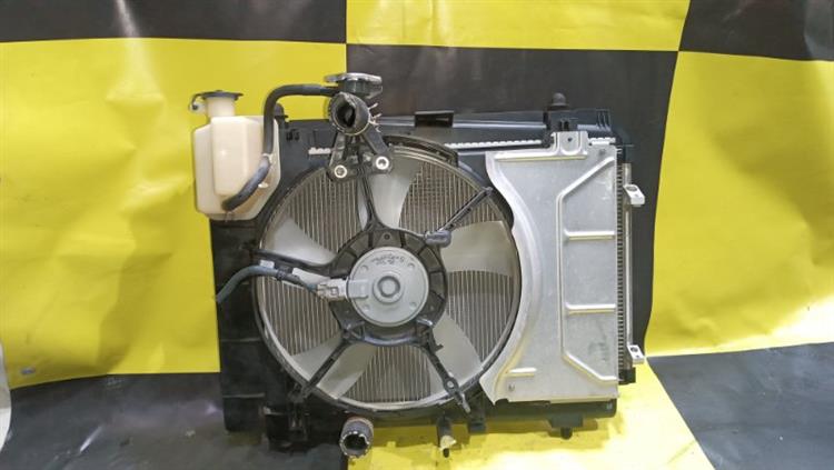 Радиатор основной Тойота Витц в Йошкар-Оле 105088
